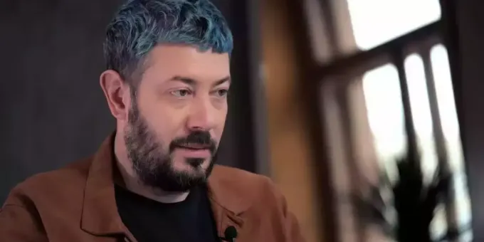 Популярный российский блогер призвал сжечь 99 процентов книг Популярный российский блогер призвал сжечь 99 процентов книг
