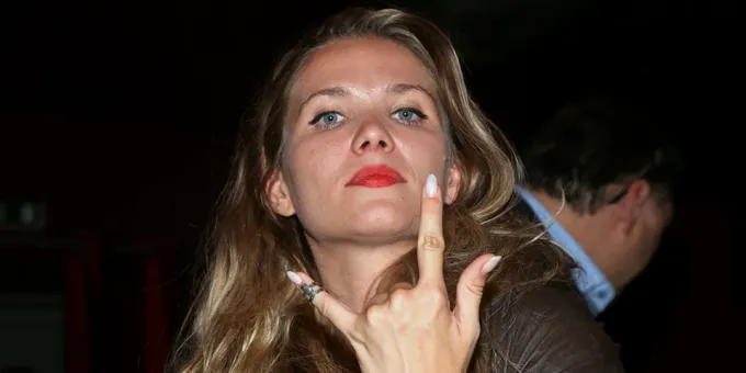 Бывшую жену Епифанцева Анастасию Веденскую хотят проверить на пропаганду ЛГБТ* Бывшую жену Епифанцева Анастасию Веденскую хотят проверить на пропаганду ЛГБТ*