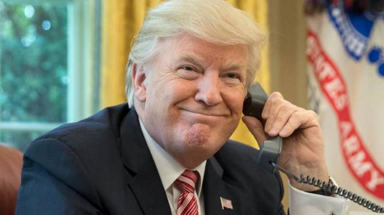 СМИ: Трамп и Путин обсудили по телефону конфликт на Украине