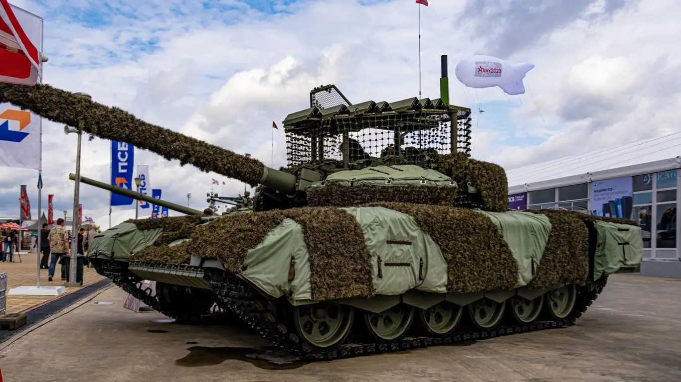 Эволюция защиты: российские танки оснастят «Царь-шатрами»