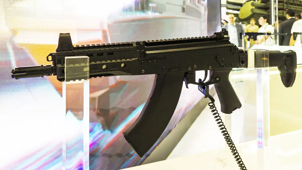 «Калашников» представил стрелковое вооружение на выставке IDEX–2025