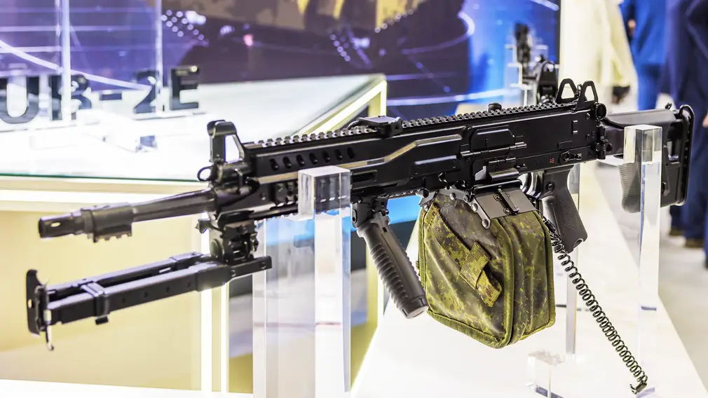 «Калашников» представил стрелковое вооружение на выставке IDEX–2025