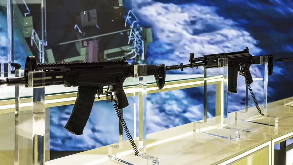 «Калашников» представил стрелковое вооружение на выставке IDEX–2025