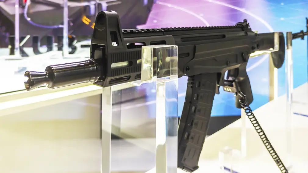 «Калашников» представил стрелковое вооружение на выставке IDEX–2025
