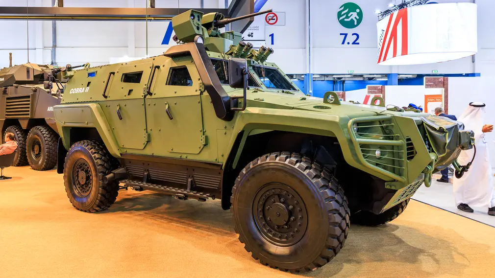 Турция показала грозные новинки: легкий танк, бронеавтомобили и БМП на IDEX — 2025