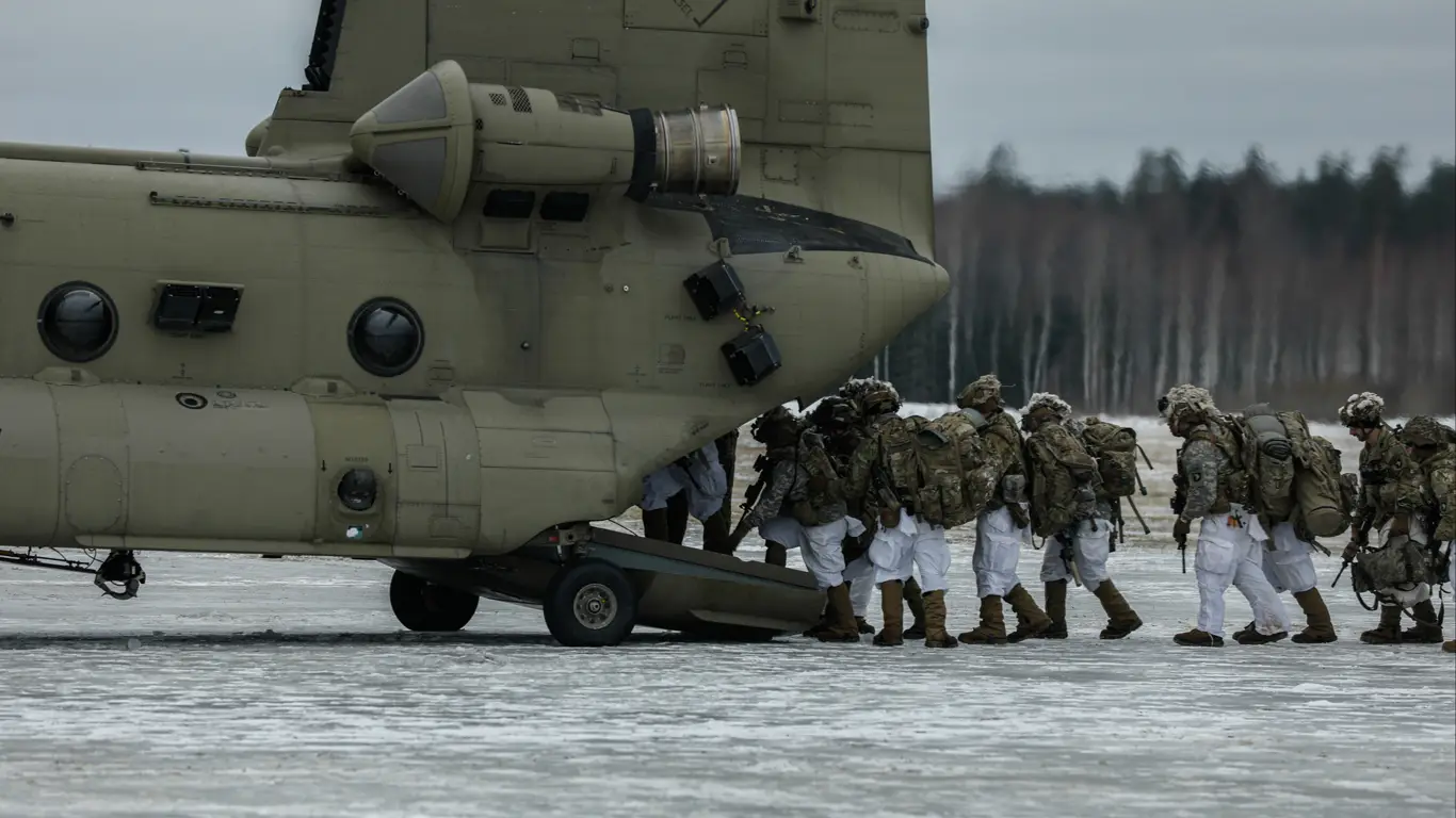 В России ответили на возможное размещение войск НАТО на Украине