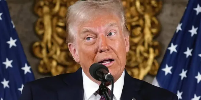 Экс-посол Эмануэль обвинил Трампа в «осуществлении мечты Сталина» Экс-посол Эмануэль обвинил Трампа в «осуществлении мечты Сталина»