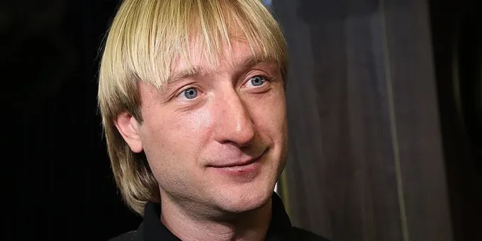 Плющенко не приехал на турнир своей примы. А кто был с такой веселой Муравьевой? Плющенко не приехал на турнир своей примы. А кто был с такой веселой Муравьевой?