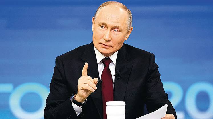 Путин: РФ никогда не отказывалась от решения украинского кризиса мирным путём