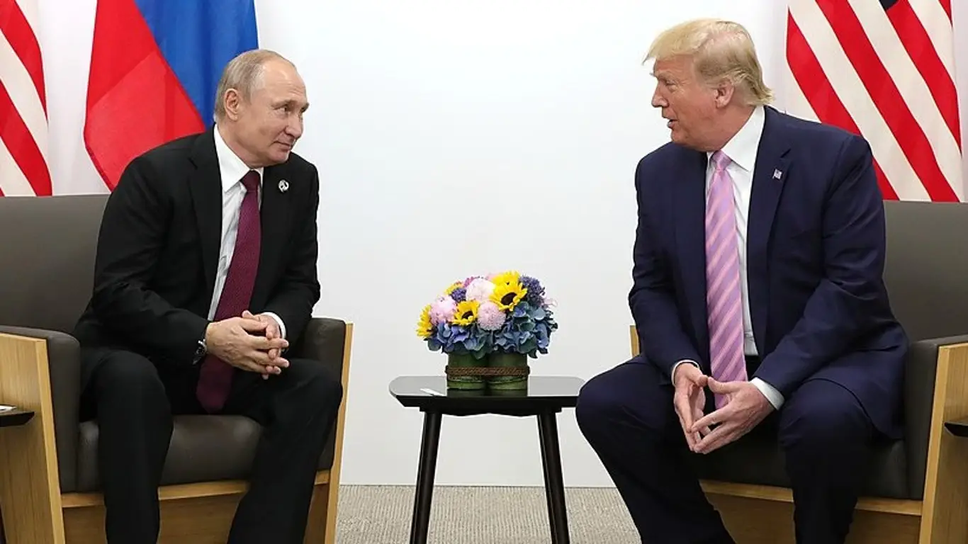«Спектакль для одного зрителя». В России объяснили решения Трампа по Украине