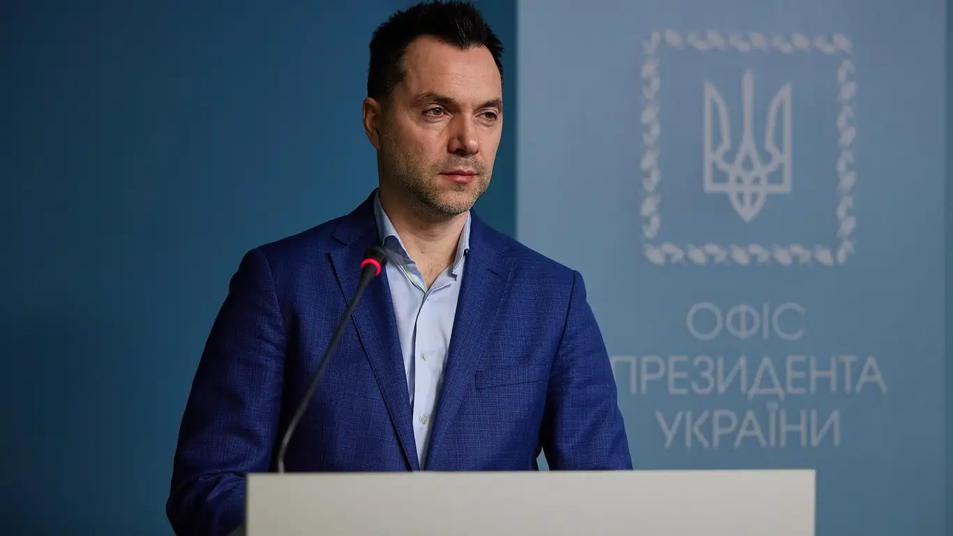 «Никто не станет воевать за Украину». Экс-советник Зеленского разрушил о миф западных гарантиях