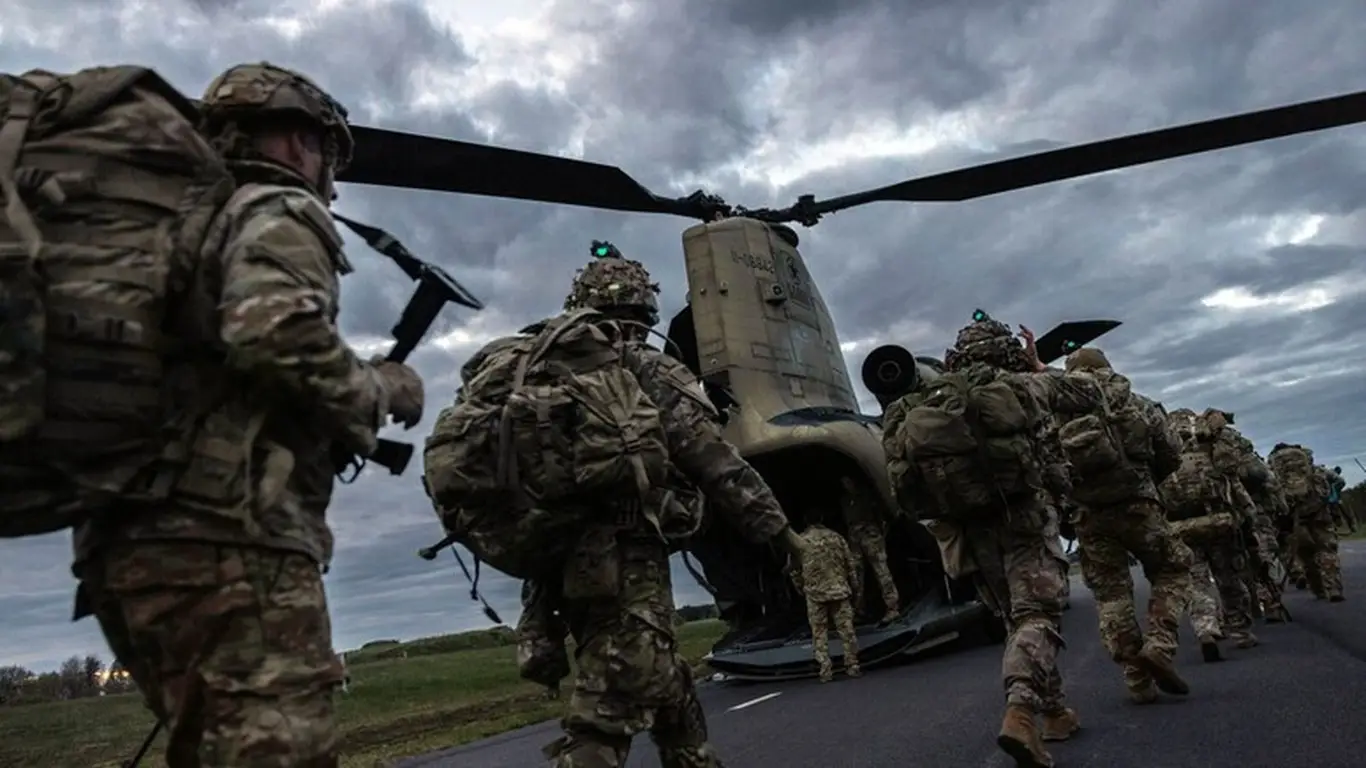 Кризис НАТО: что ждет Европу без военных США