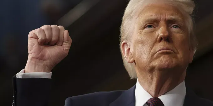 Трамп призвал избавиться от ядерного оружия Трамп призвал избавиться от ядерного оружия