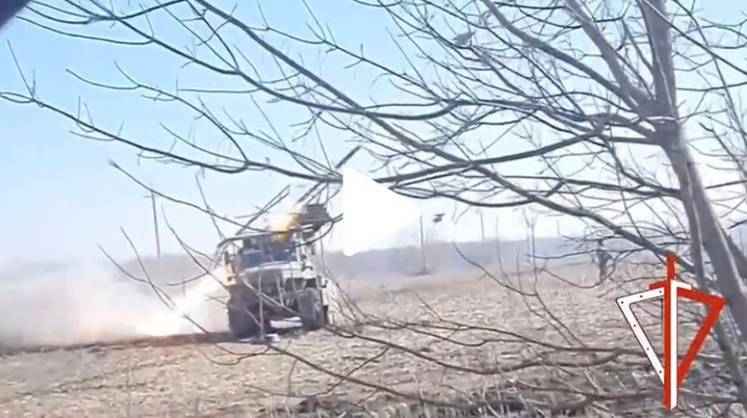 Российские военные в Курской области громят ВСУ Российские военные в Курской области громят ВСУ
