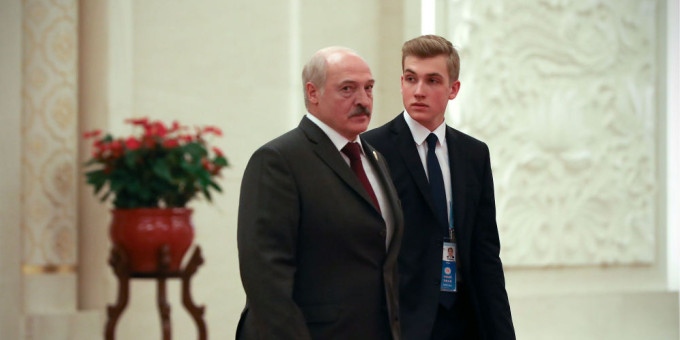 Уже не «Коленька»: Младший сын Лукашенко удивил возмужавшим видом в Кремле Уже не «Коленька»: Младший сын Лукашенко удивил возмужавшим видом в Кремле