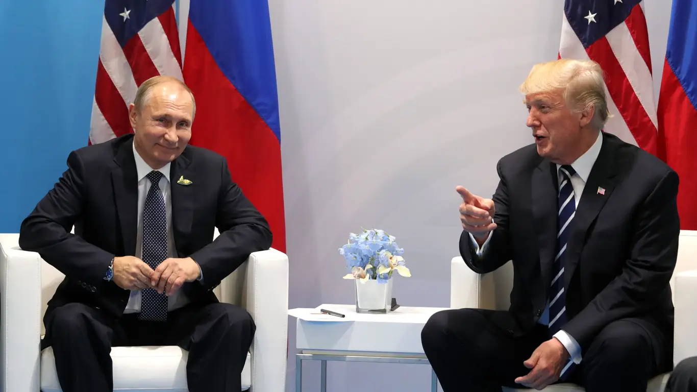 «Не брать обязательств». Трампу дали жёсткие инструкции перед разговором с Путиным