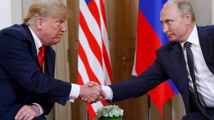 Путин и Трамп провели телефонный разговор Путин и Трамп провели телефонный разговор