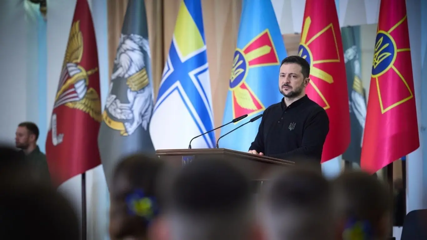 Презирает русских, но «жалеет» солдат — Зеленский запутался в своих заявлениях