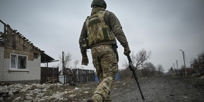 Рабочий пошел в туалет в подмосковном лесу и нашел тайник ВСУ Рабочий пошел в туалет в подмосковном лесу и нашел тайник ВСУ