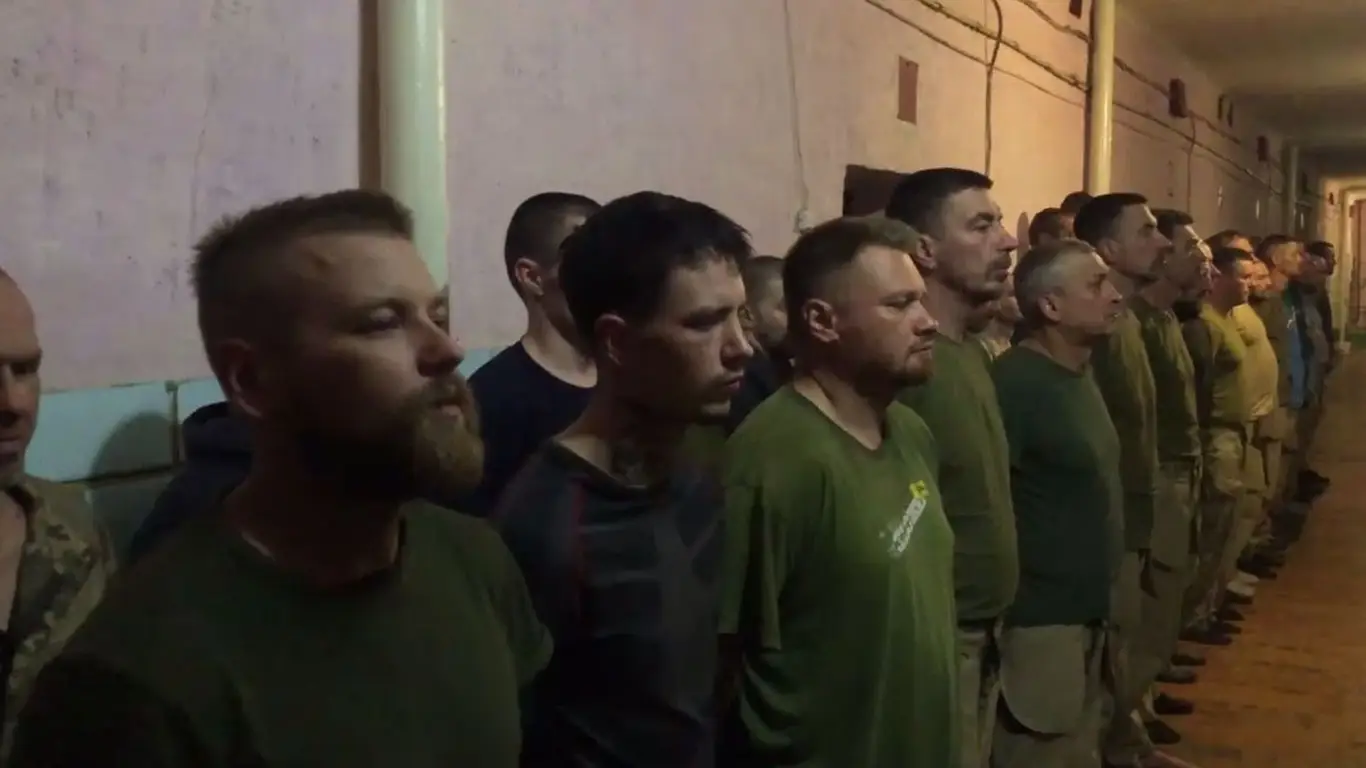 «Отдай Донбасс»: жёны украинских солдат требуют от Зеленского мира