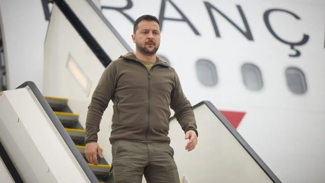 Смена власти: на Украине предрекли бегство Зеленского