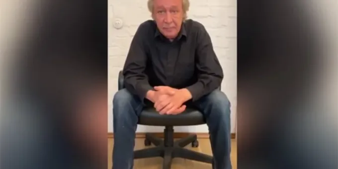 Подставить всех. Психолог пояснила, зачем Ефремов сдал на суде сокамерников Подставить всех. Психолог пояснила, зачем Ефремов сдал на суде сокамерников