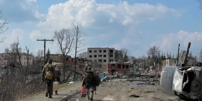 «Везде трупный запах»: финский военкор рассказал о жутком зрелище в Судже «Везде трупный запах»: финский военкор рассказал о жутком зрелище в Судже