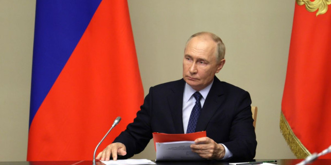 Жёсткое послание Путина прогремело в Лондоне: Офицеры НАТО уничтожены по прибытии. Два важнейших учебных центра ВСУ стёрты с личным составом Жёсткое послание Путина прогремело в Лондоне: Офицеры НАТО уничтожены по прибытии. Два важнейших учебных центра ВСУ стёрты с личным составом