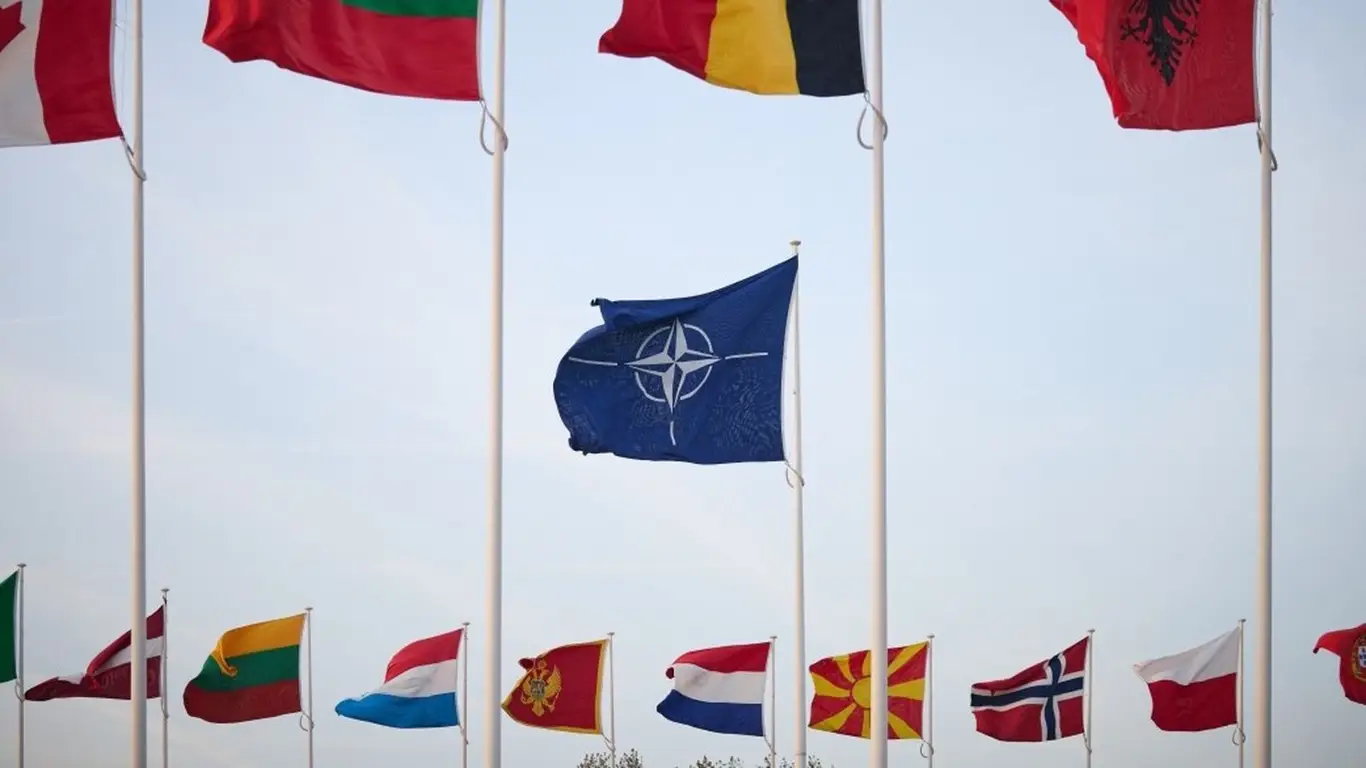 Европа в панике: в НАТО готовятся к сокращению военного присутствия США
