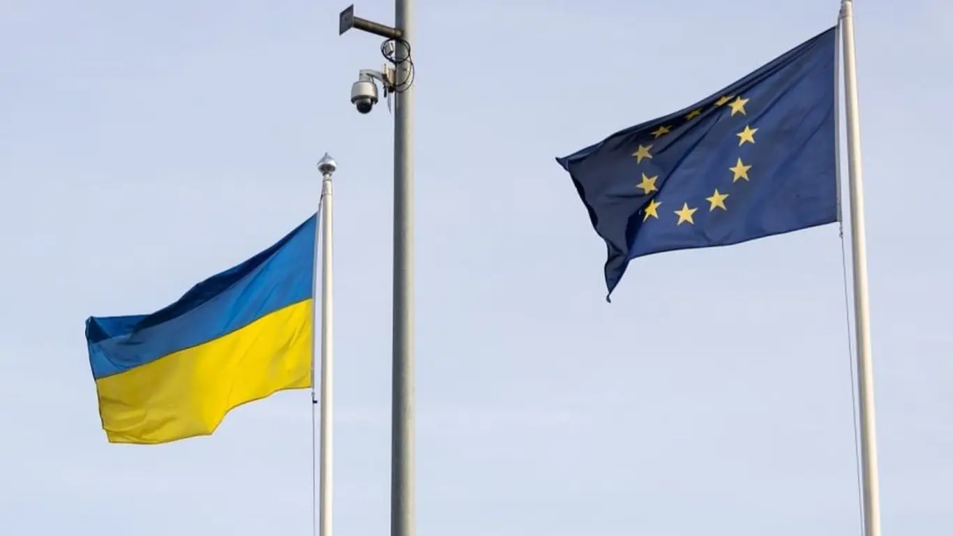 «Цирк снова в сборе». На Западе заявили о провале Евросоюза по Украине