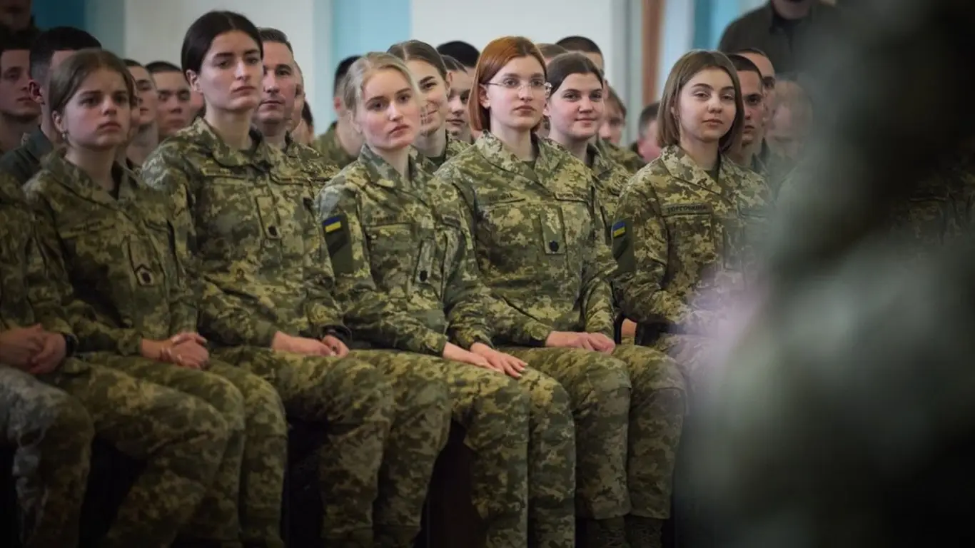 ВСУ на грани краха: женщин-заключённых бросают на убой