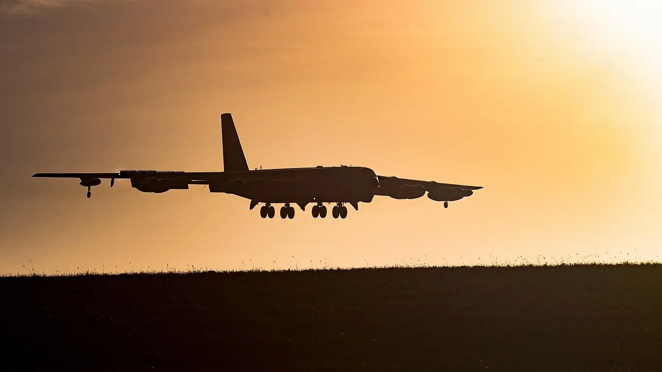«Невиданные бомбардировки». США готовятся к силовому сценарию против Ирана?