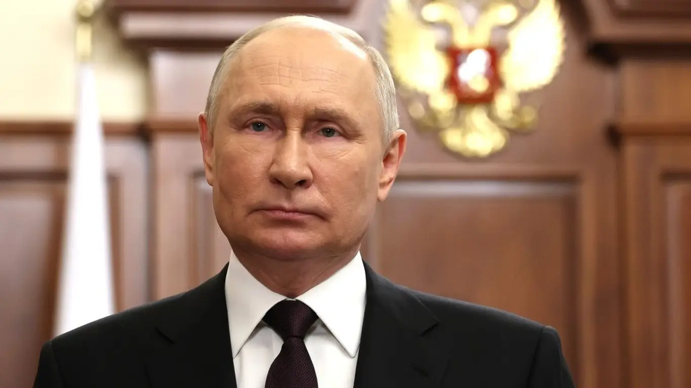 «Миролюбивый миропорядок». Политик из ФРГ восхитился Путиным на параде Победы