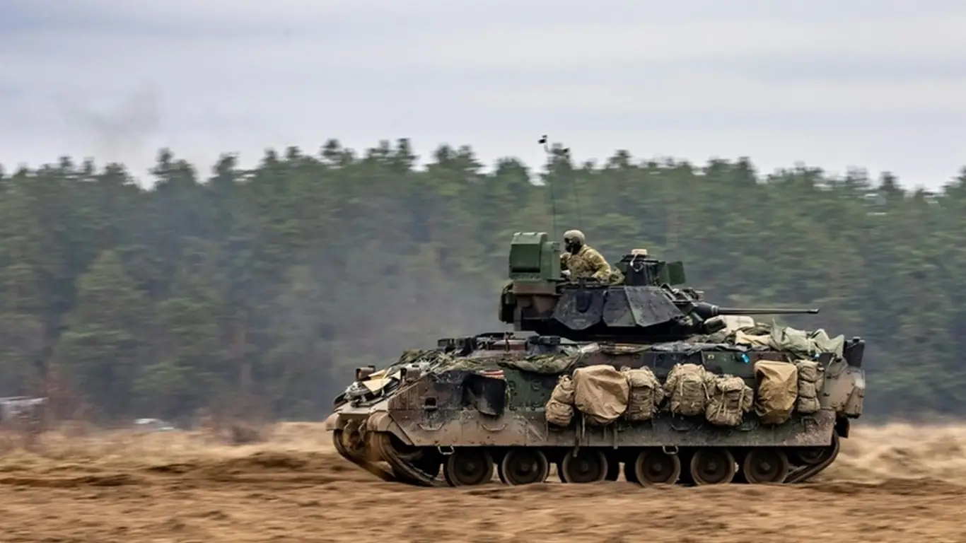 Минус Bradley. Российские войска отражают атаки врага на границе Курщины