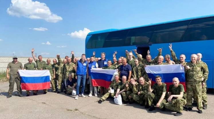 Москва и Киев провели первый этап масштабного обмена пленными Москва и Киев провели первый этап масштабного обмена пленными