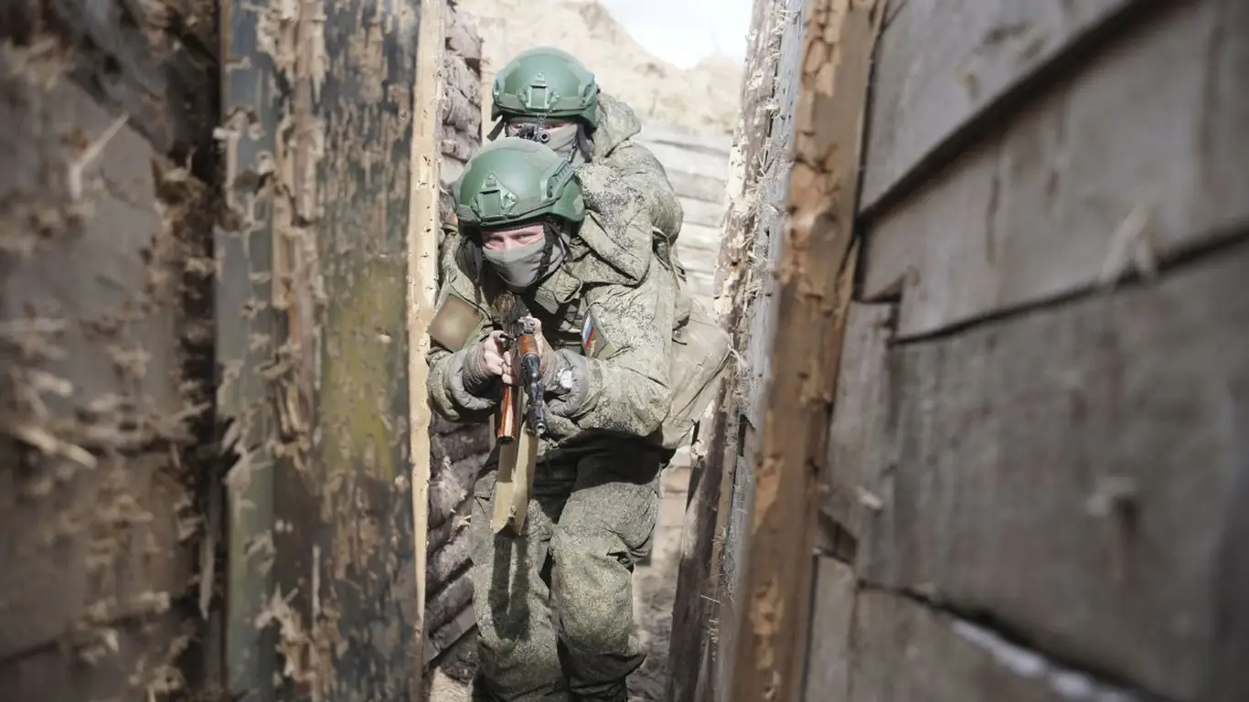 Оборона врага рассыпалась. Идут бои за Краповку
