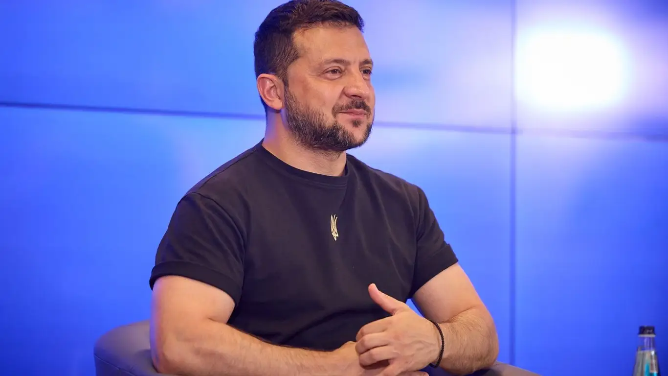 «Политический спектакль»: генерал объяснил «клоунское» поведение Зеленского