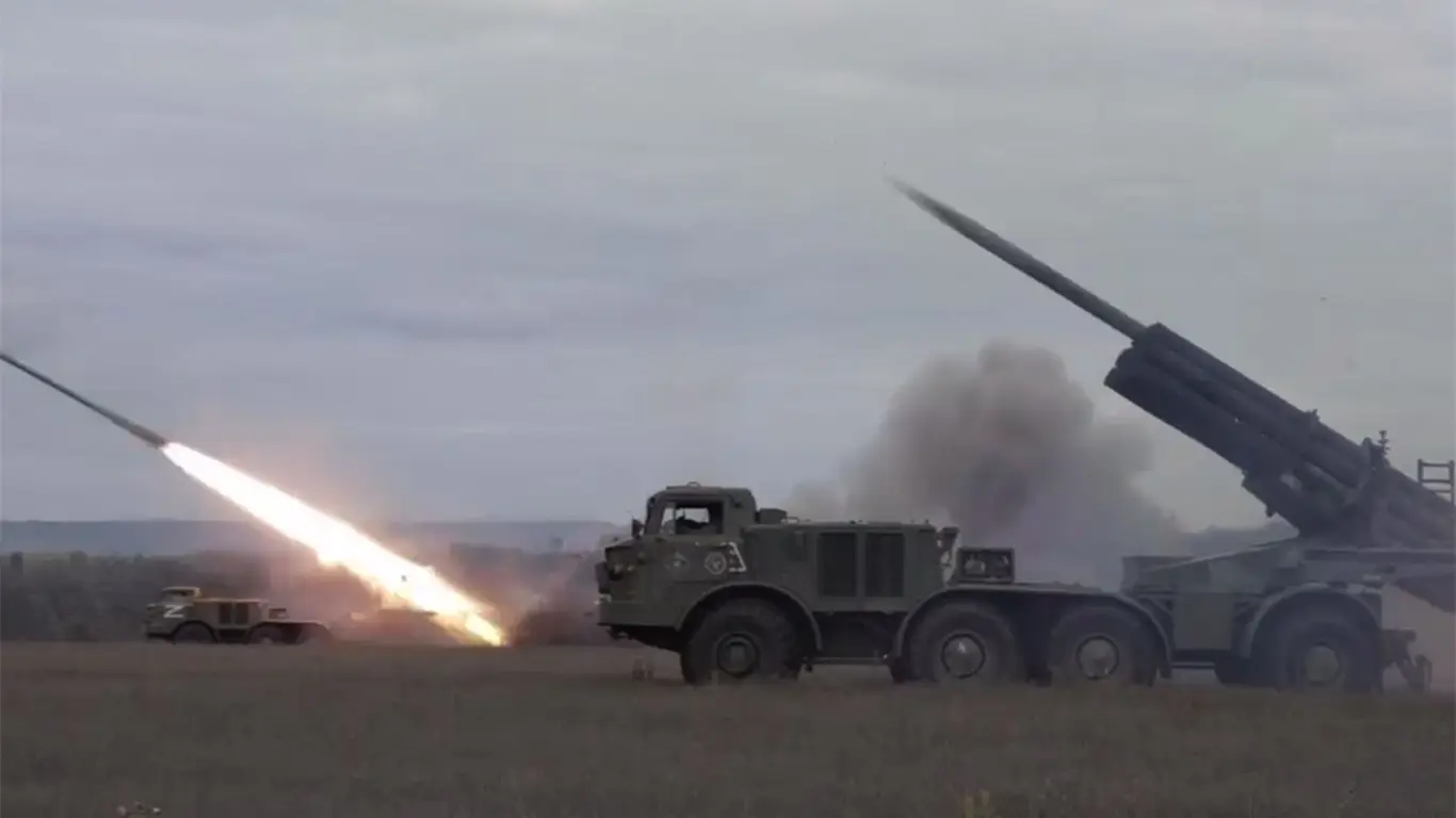 Склады, штабы, аэродромы: сводка ударов России по Украине в ночь на 16 мая
